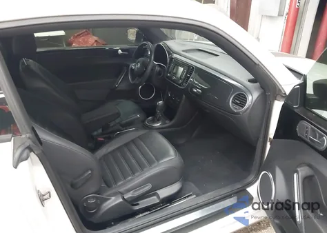 2012 Volkswagen Beetle 2.0T Turbo z USA, uszkodzony, nr VIN 3VWVA7AT0CM626747